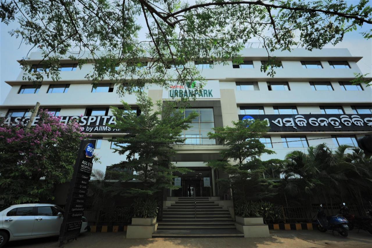 Crystal Urban Park Hotel Bhubaneswar Exterior photo