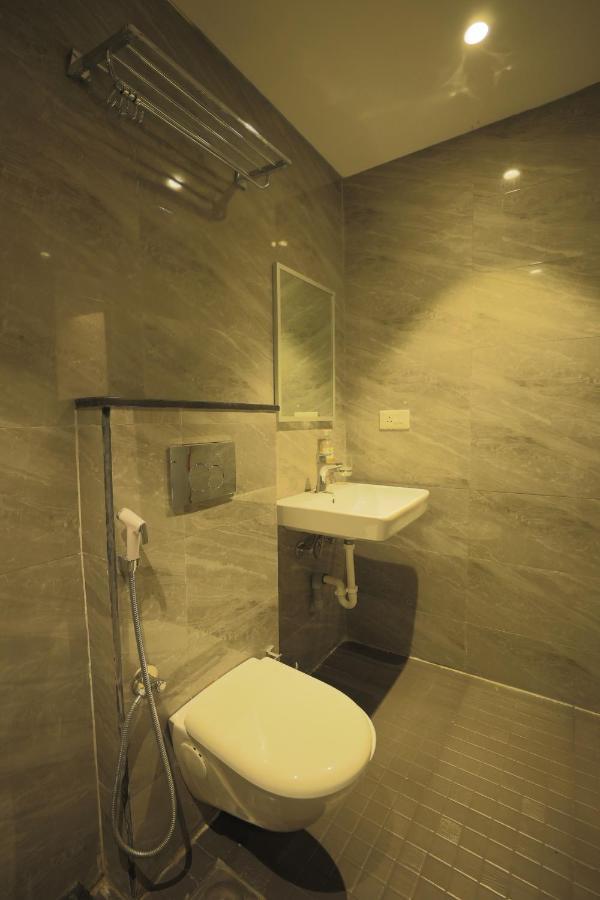 Crystal Urban Park Hotel Bhubaneswar Exterior photo